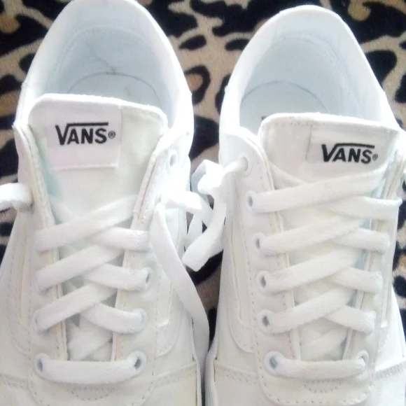 Vans Classic White Lace-Up Sneakers - Picture 2 of 12